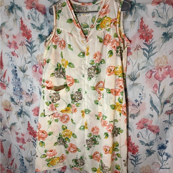 Vintage Floral Sleeveless Nightgown - Picture 2 of 8